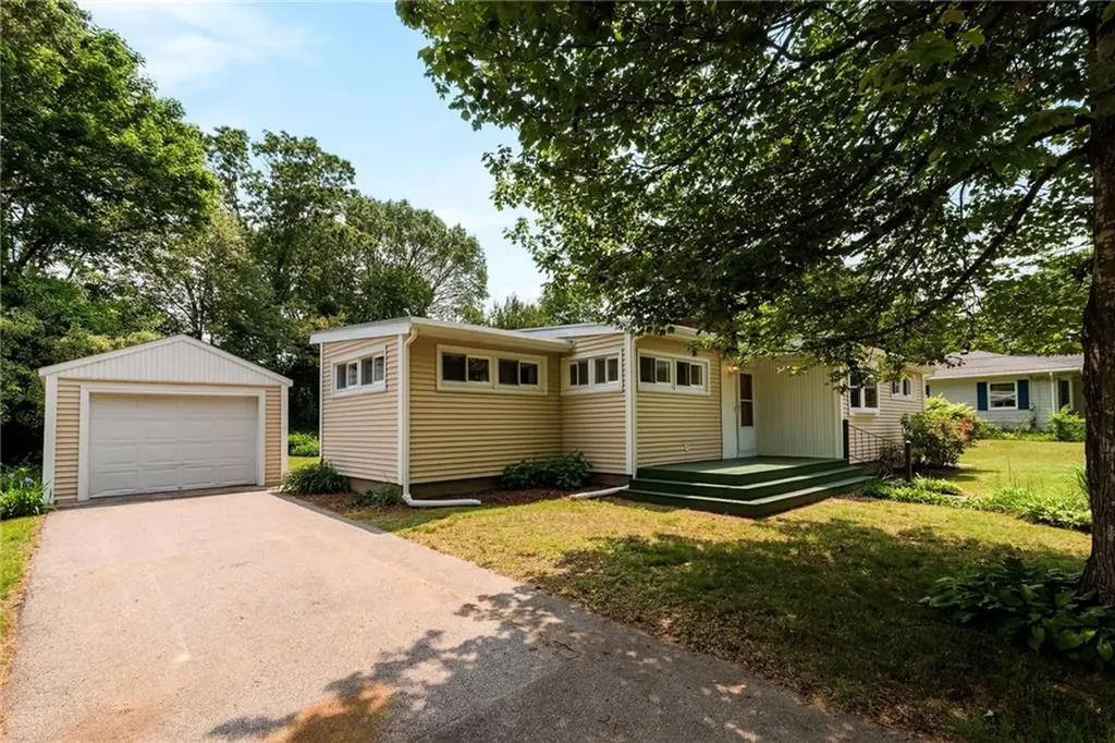 7 Stuart Street Westerly RI 02891