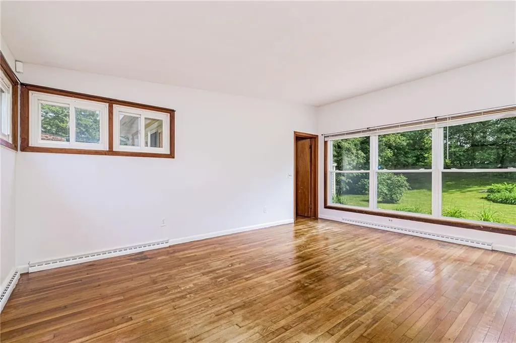 7 Stuart Street Westerly RI 02891