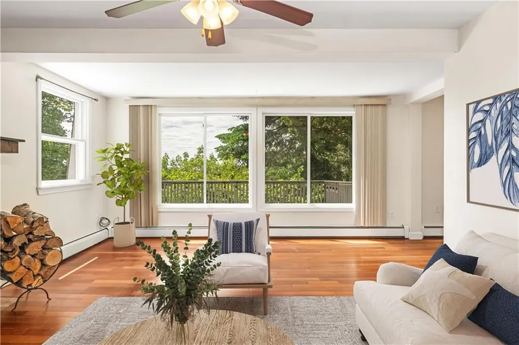 44 Summit Road Portsmouth RI 02871