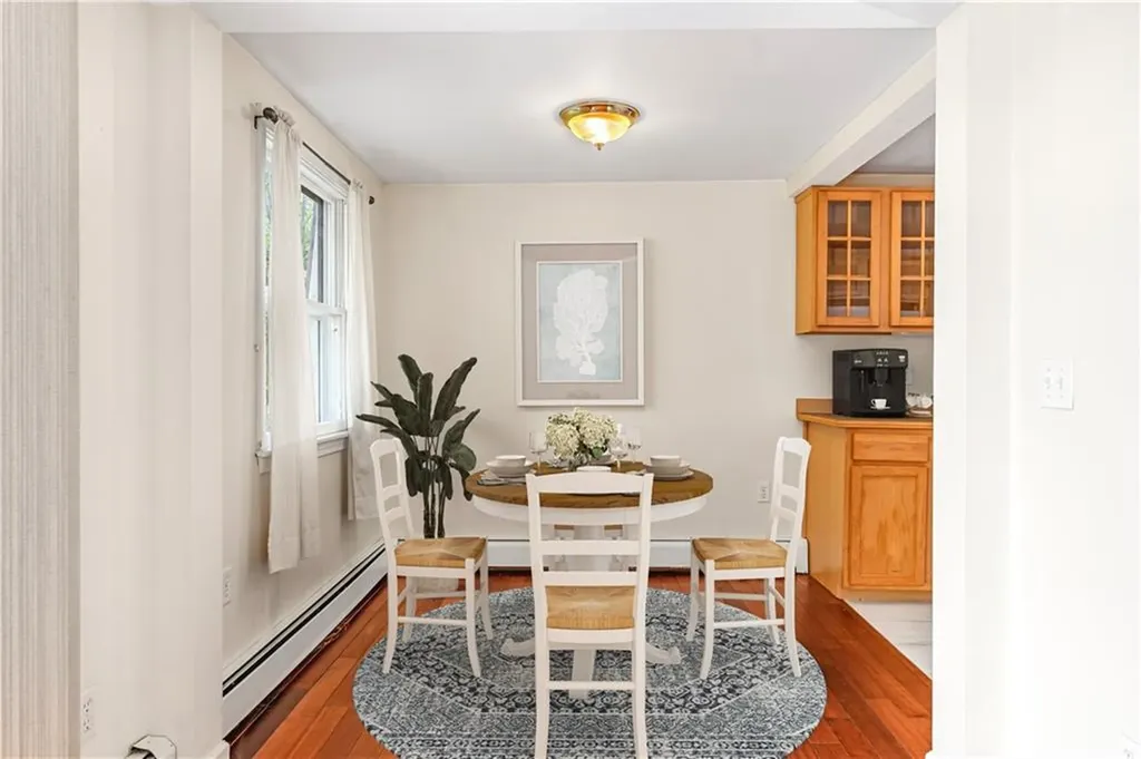 44 Summit Road Portsmouth RI 02871