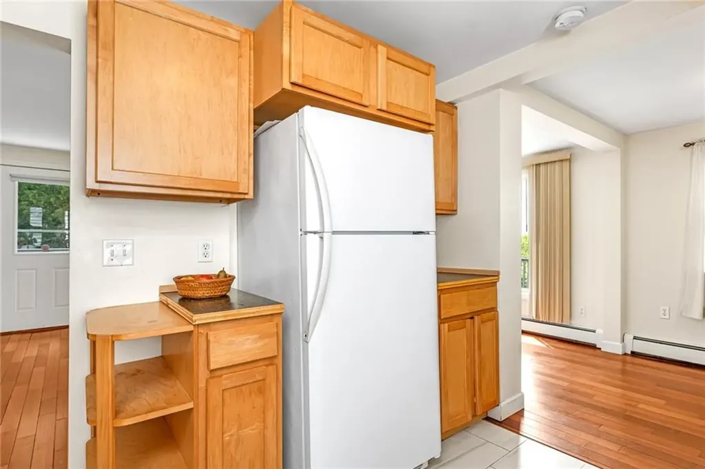 44 Summit Road Portsmouth RI 02871