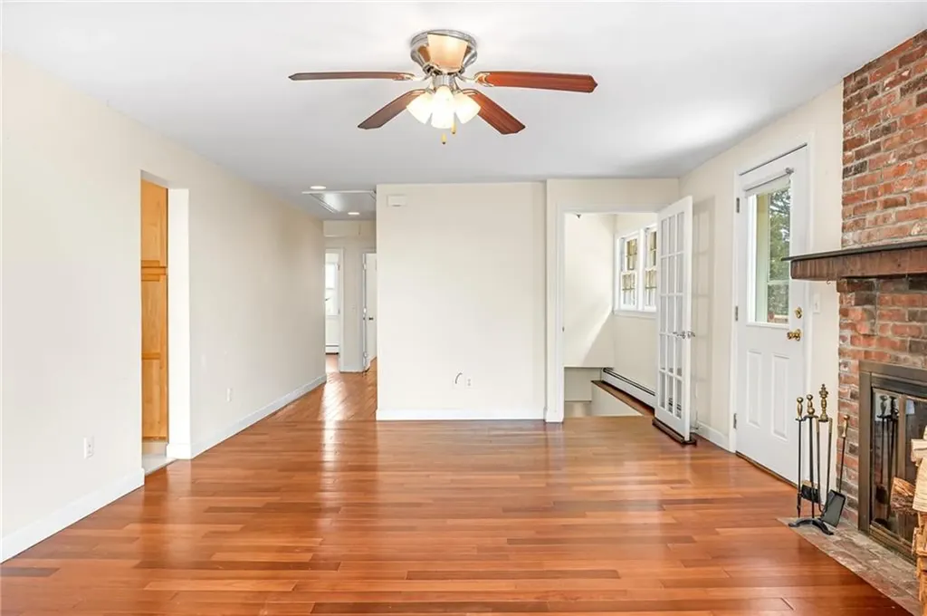 44 Summit Road Portsmouth RI 02871