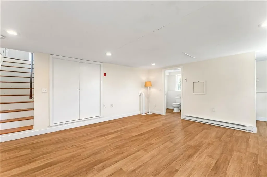 44 Summit Road Portsmouth RI 02871
