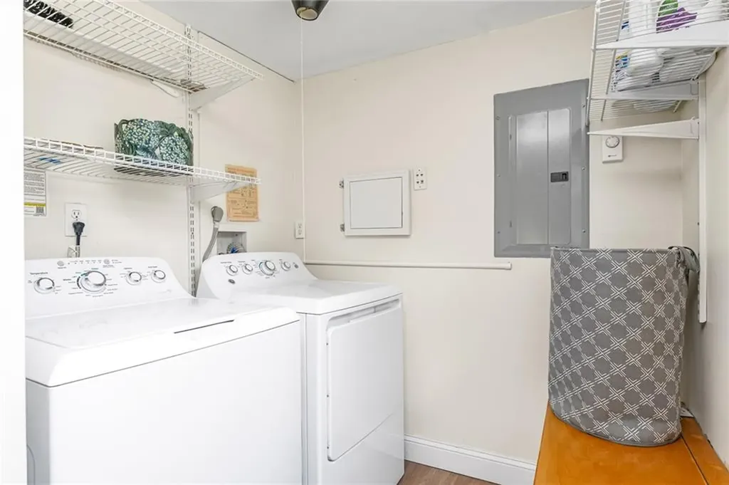 44 Summit Road Portsmouth RI 02871