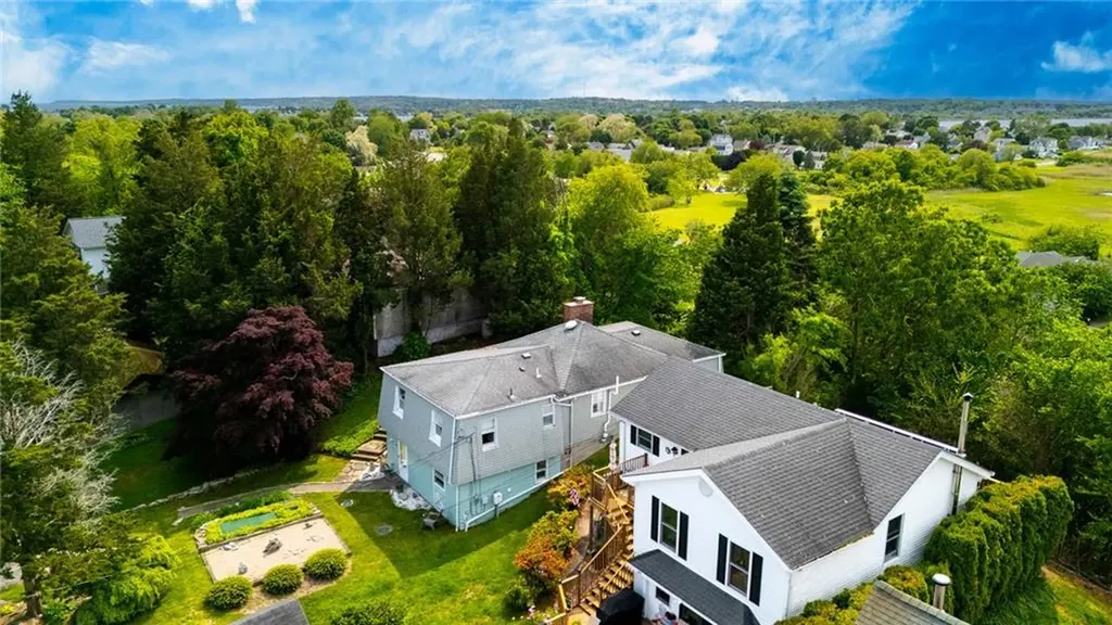 44 Summit Road Portsmouth RI 02871