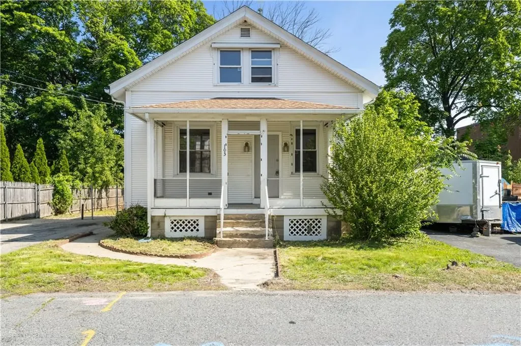 103 Henrietta Street Providence RI 02904