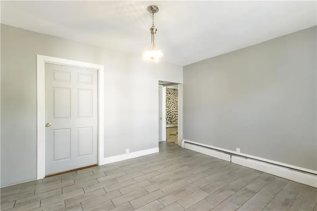 103 Henrietta Street Providence RI 02904