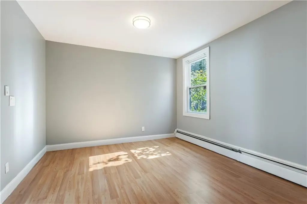 103 Henrietta Street Providence RI 02904