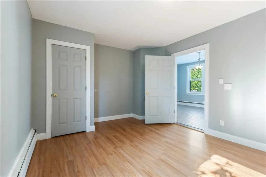 103 Henrietta Street Providence RI 02904