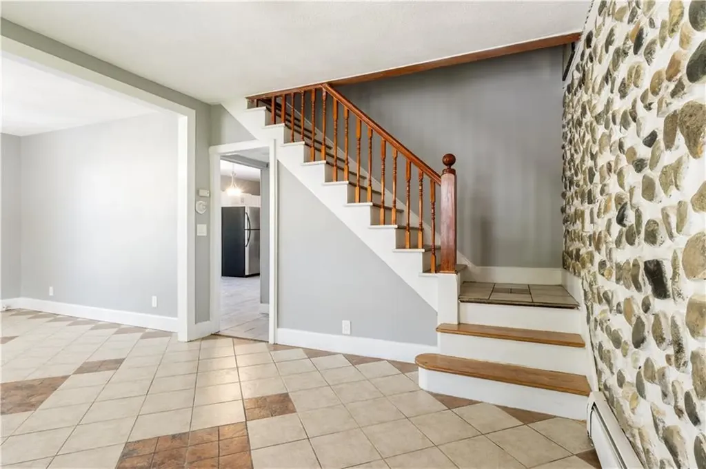 103 Henrietta Street Providence RI 02904