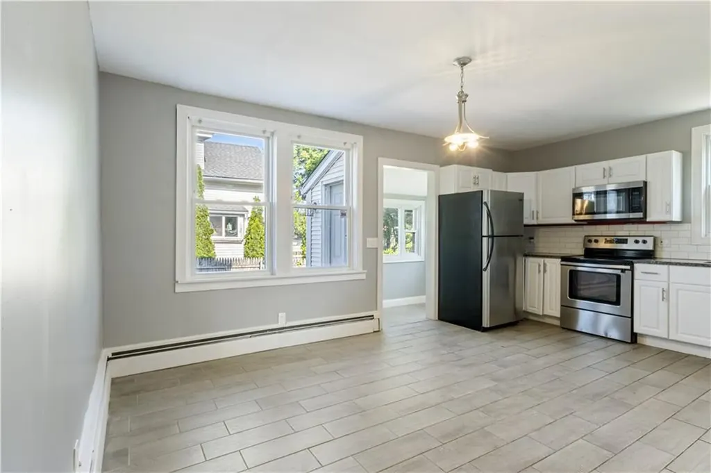 103 Henrietta Street Providence RI 02904
