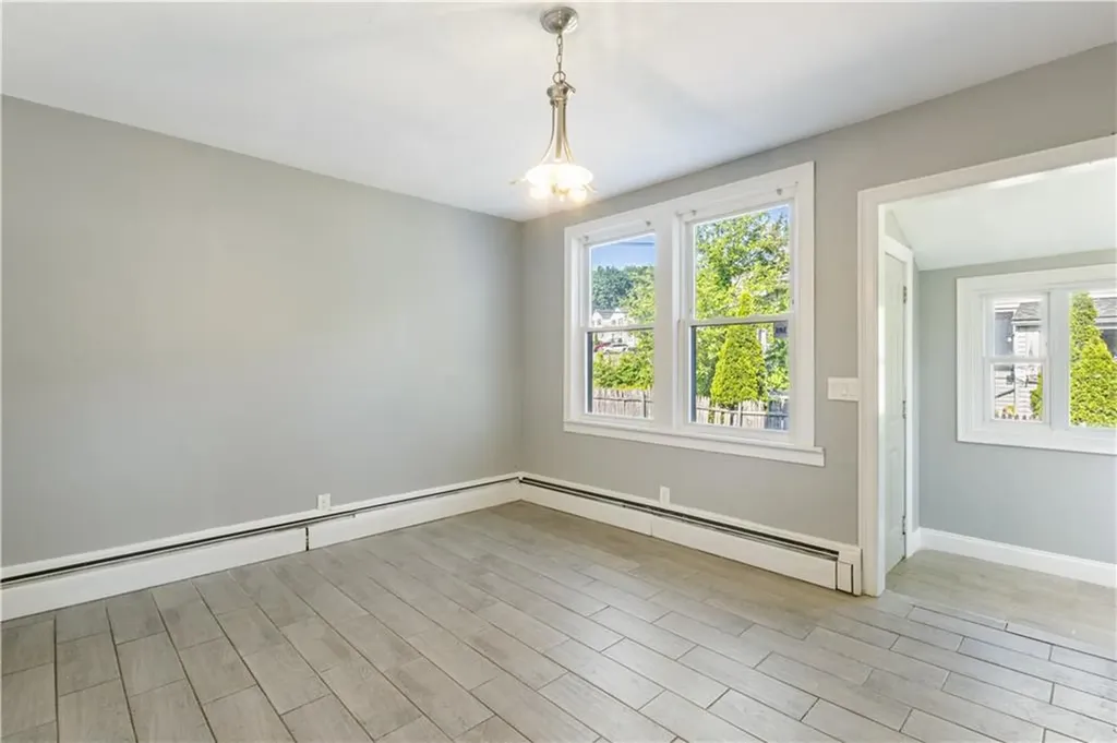 103 Henrietta Street Providence RI 02904