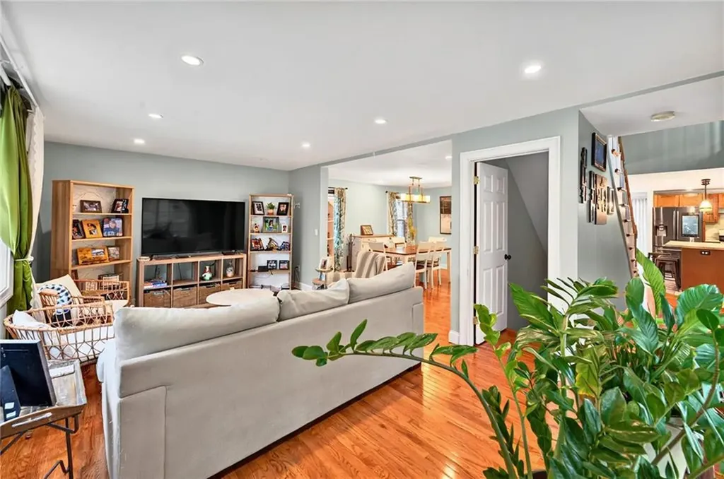 69 Arnold Street Lincoln RI 02865