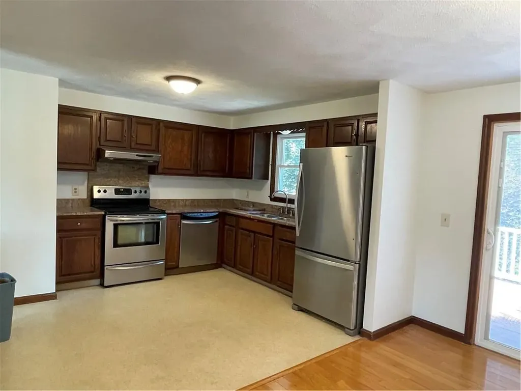 154 Aylsworth Avenue Woonsocket RI 02895