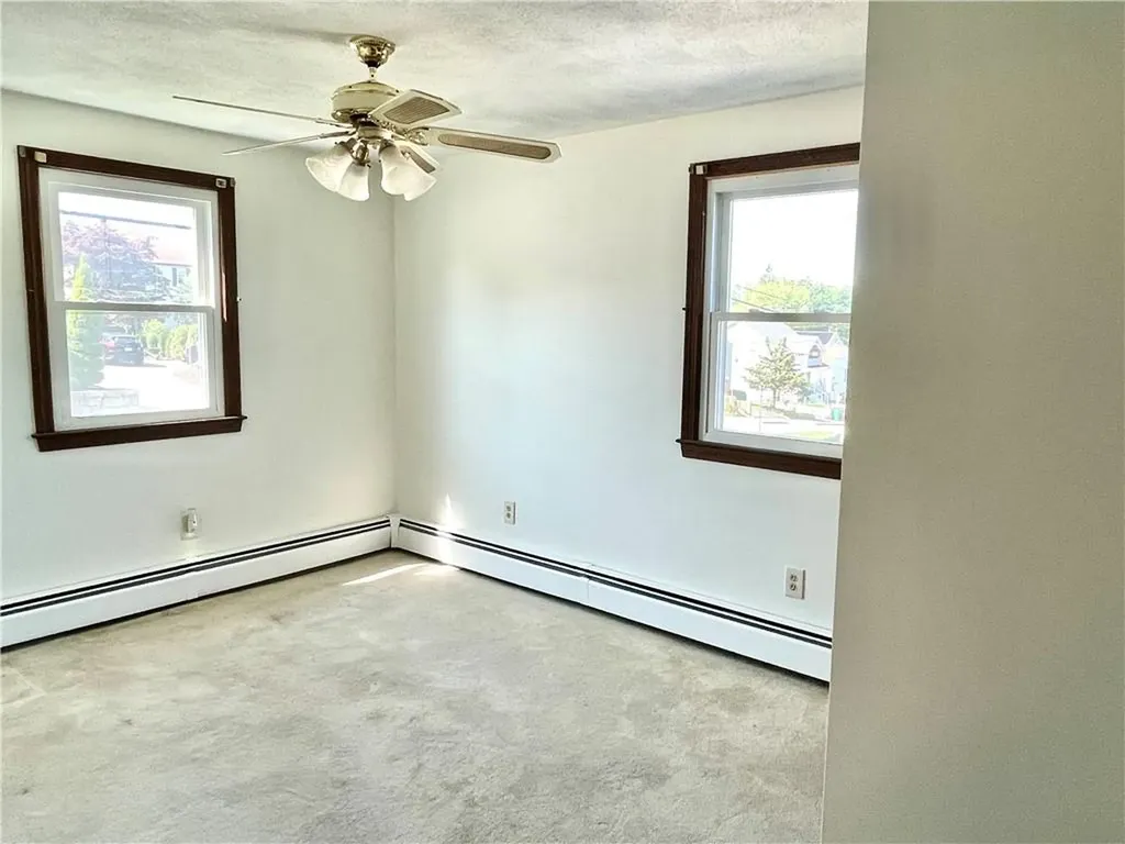 154 Aylsworth Avenue Woonsocket RI 02895