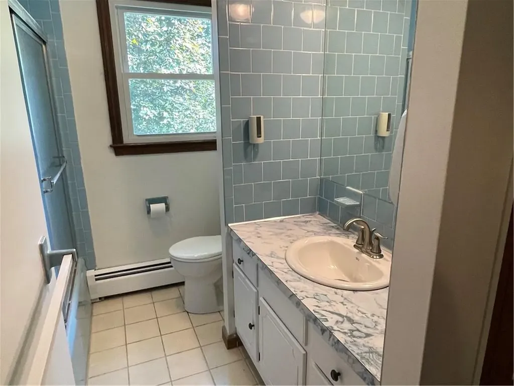 154 Aylsworth Avenue Woonsocket RI 02895