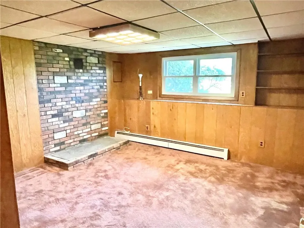 154 Aylsworth Avenue Woonsocket RI 02895