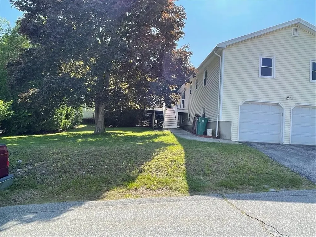 154 Aylsworth Avenue Woonsocket RI 02895