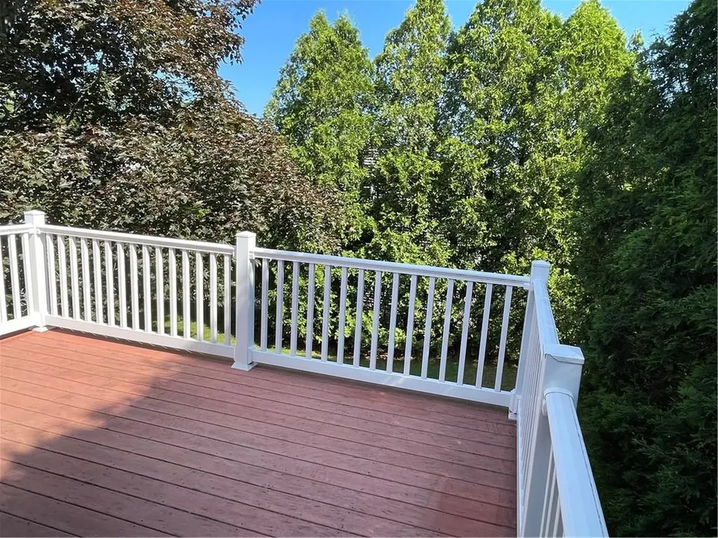 154 Aylsworth Avenue Woonsocket RI 02895