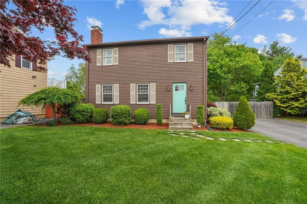 30 Lloyd Phillips Court Pawtucket RI 02861