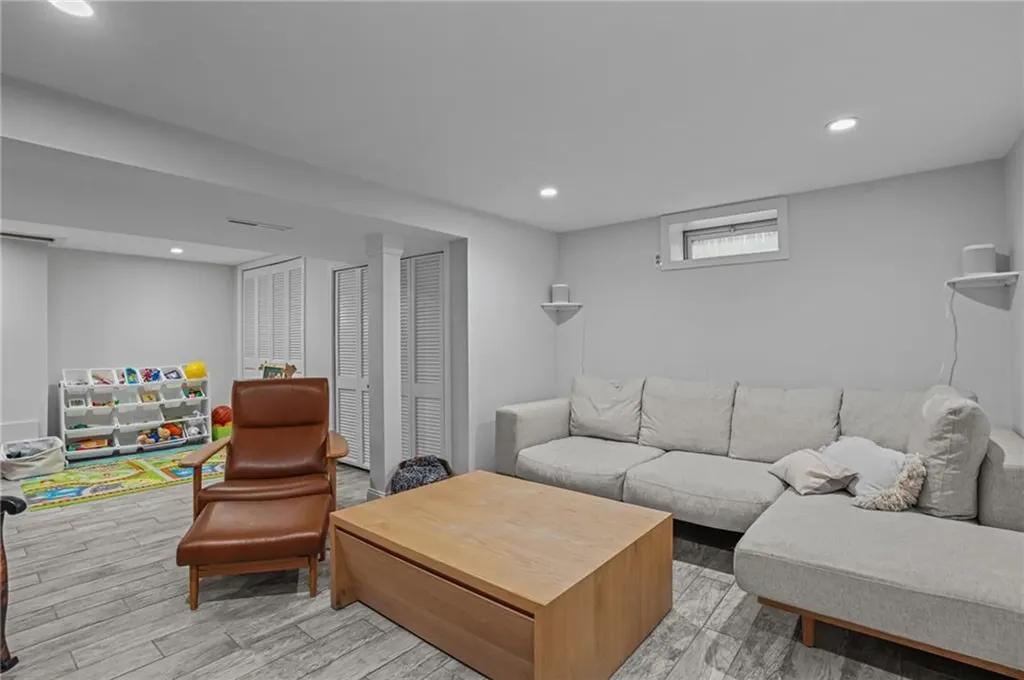 30 Lloyd Phillips Court Pawtucket RI 02861