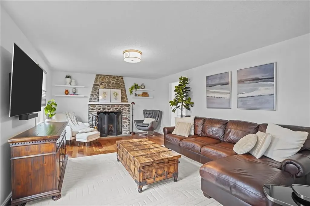 30 Lloyd Phillips Court Pawtucket RI 02861