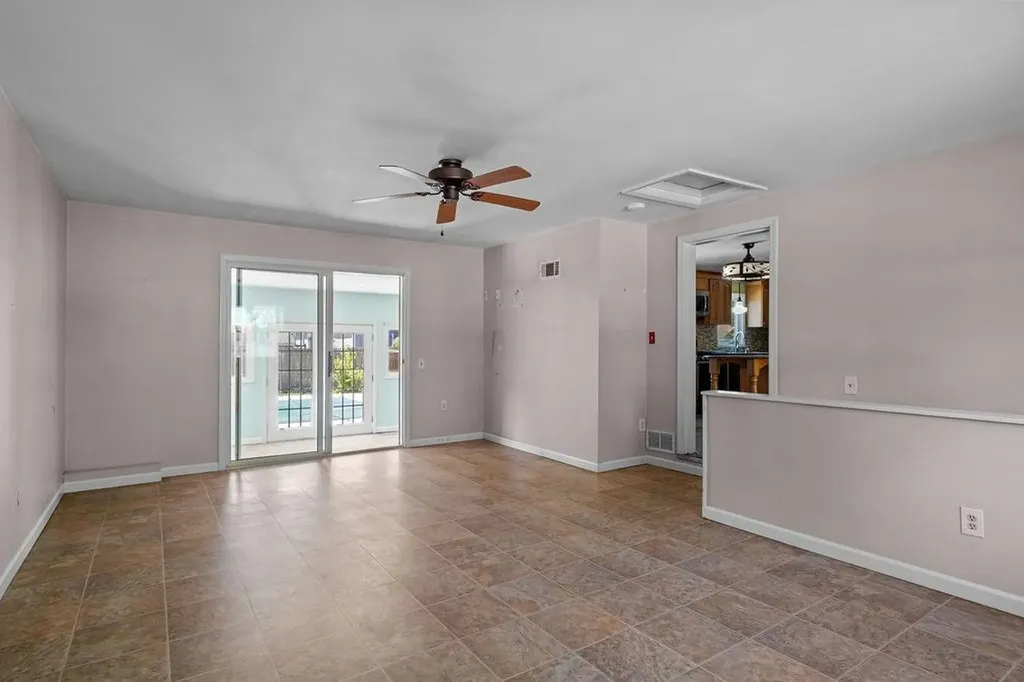 5 Middlefield Drive Warwick RI 02889