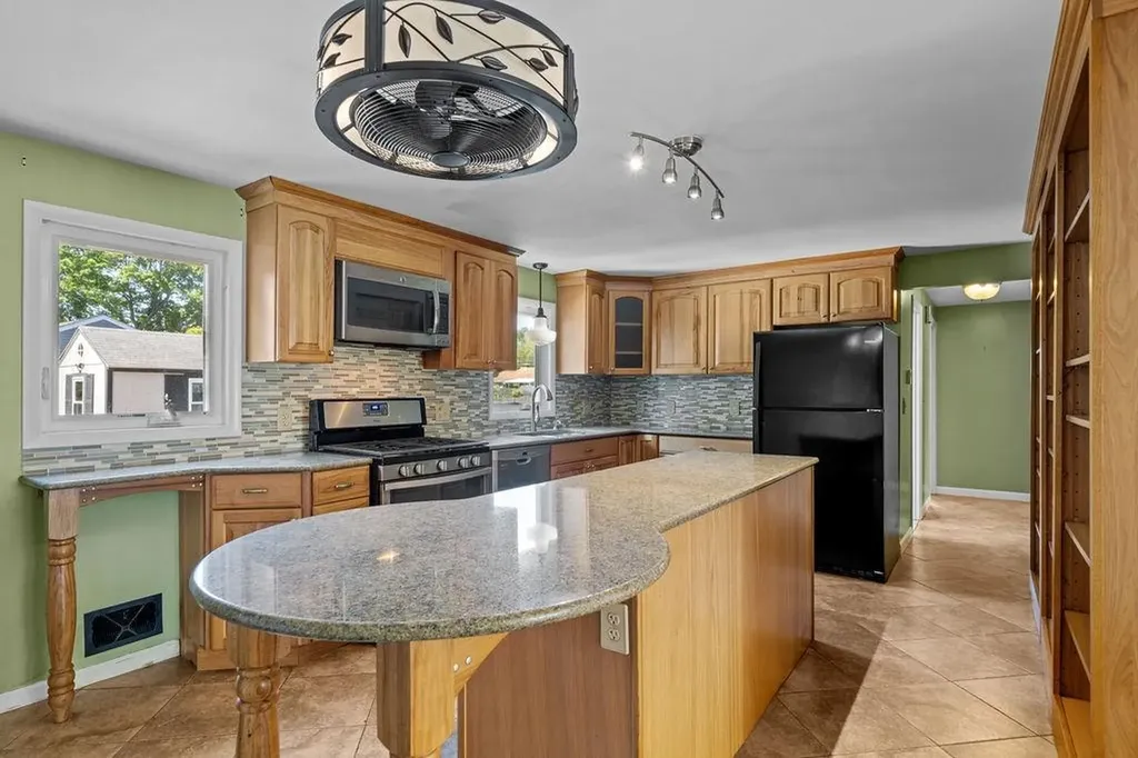5 Middlefield Drive Warwick RI 02889
