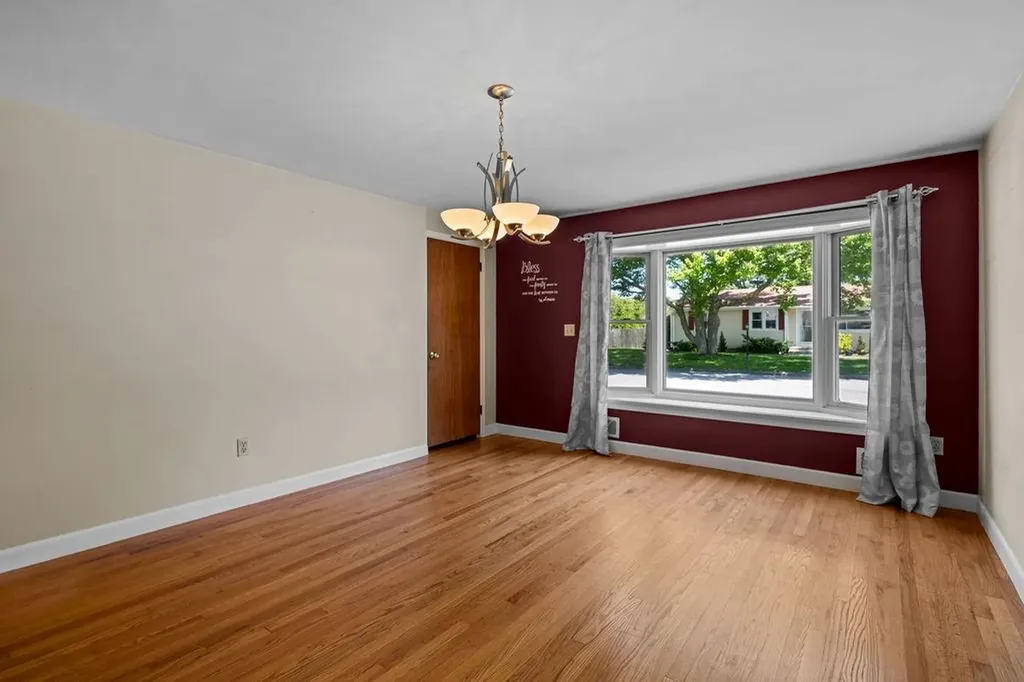 5 Middlefield Drive Warwick RI 02889