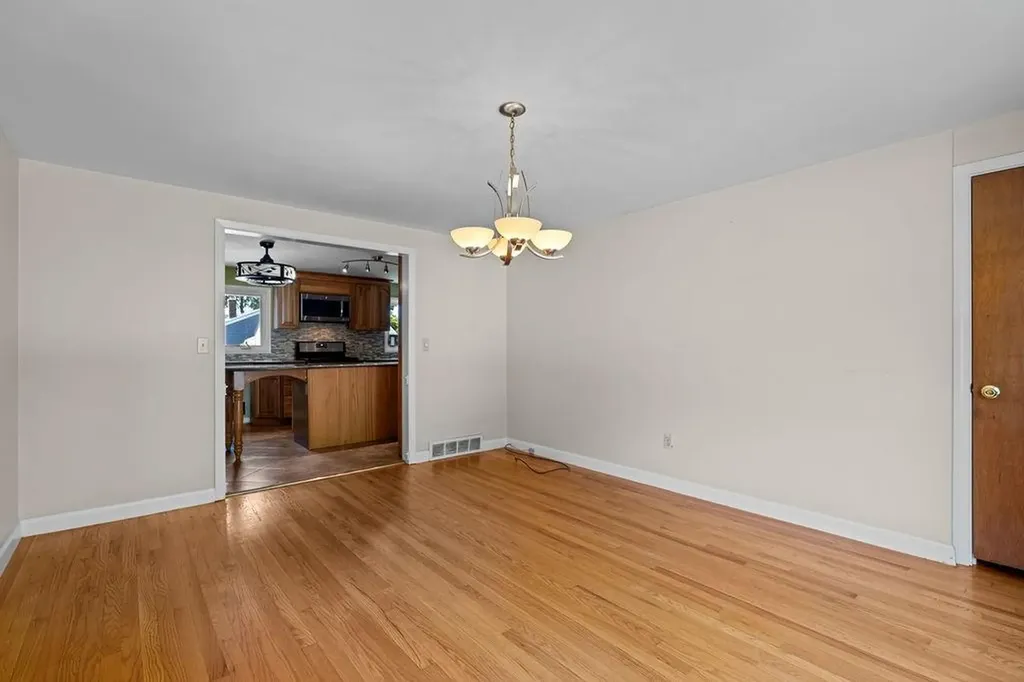 5 Middlefield Drive Warwick RI 02889