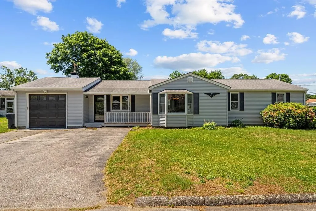 5 Middlefield Drive Warwick RI 02889