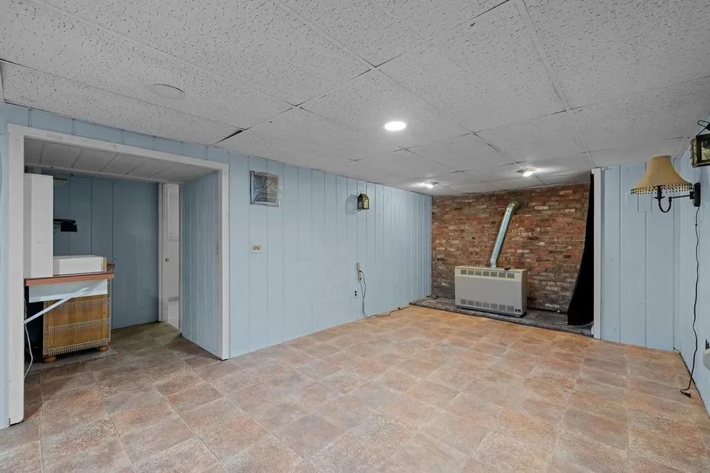 5 Middlefield Drive Warwick RI 02889