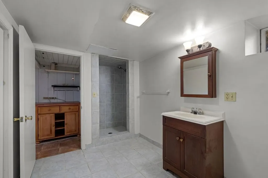 5 Middlefield Drive Warwick RI 02889