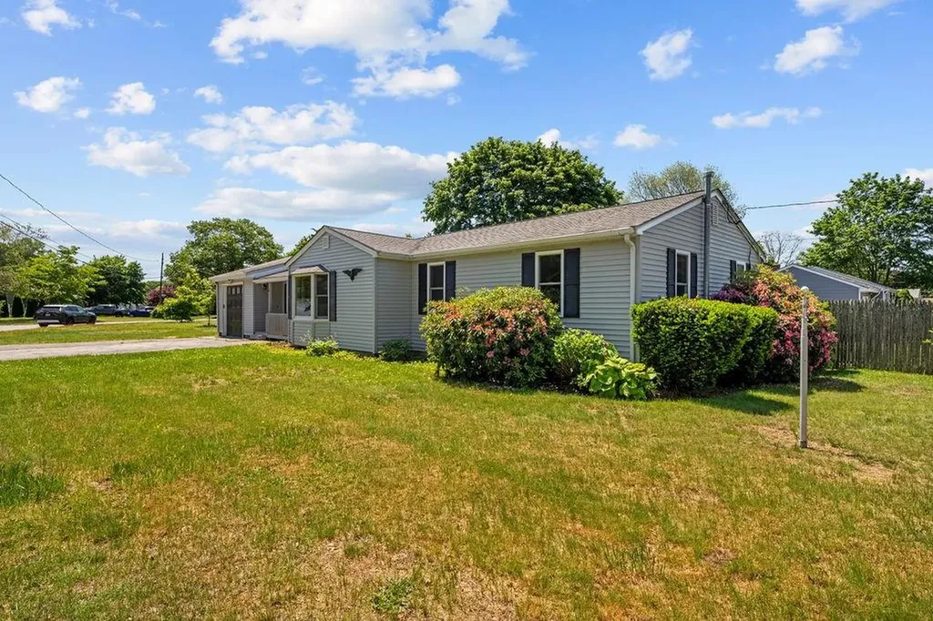 5 Middlefield Drive Warwick RI 02889