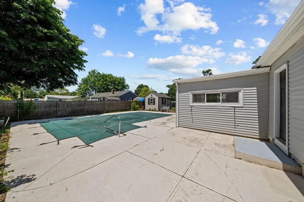 5 Middlefield Drive Warwick RI 02889