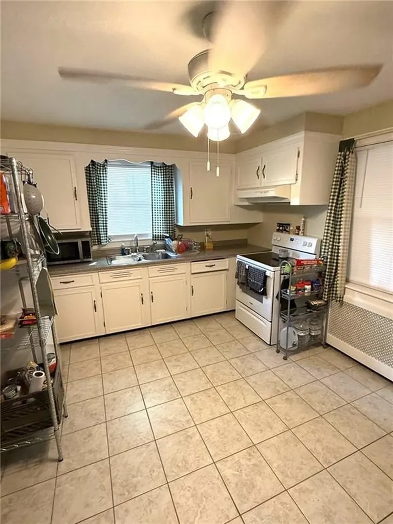 183 Linden Avenue Woonsocket RI 02895