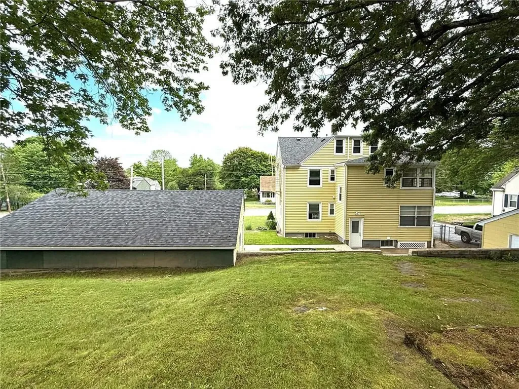 183 Linden Avenue Woonsocket RI 02895