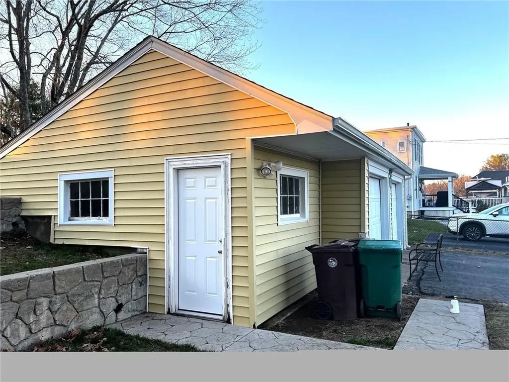 183 Linden Avenue Woonsocket RI 02895