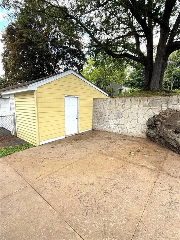 183 Linden Avenue Woonsocket RI 02895