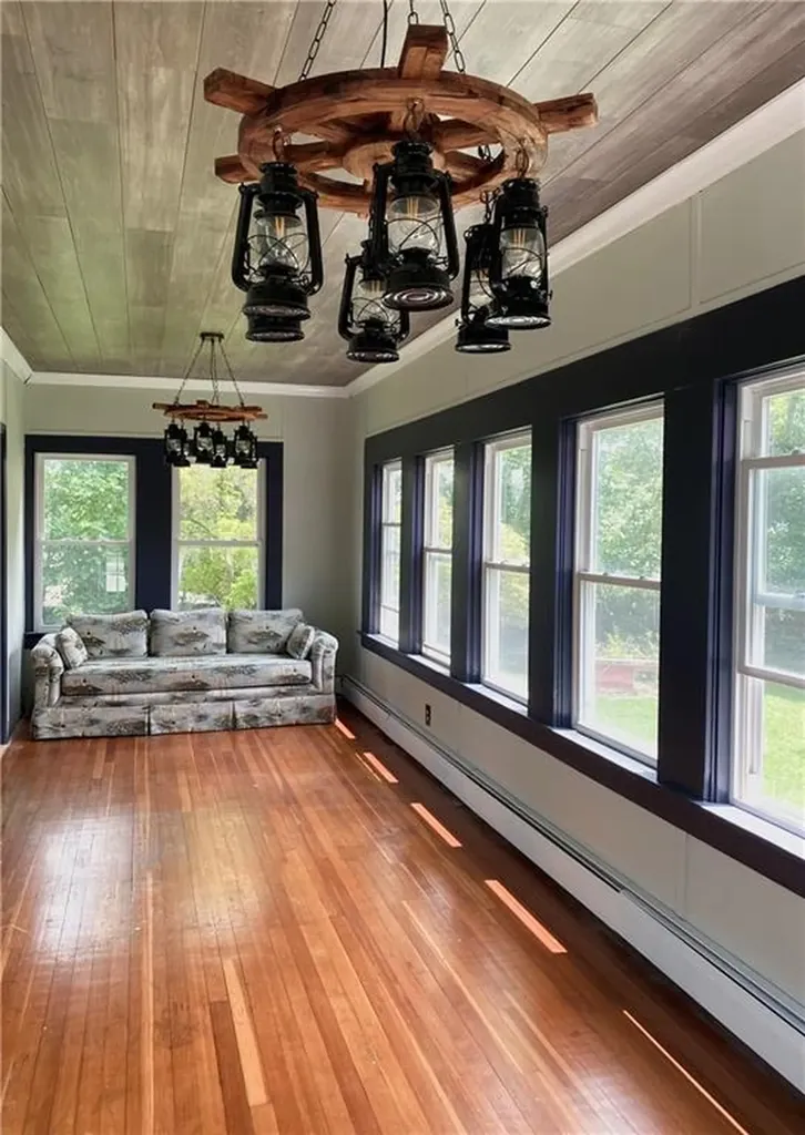 348 Bristol Ferry Road Portsmouth RI 02871