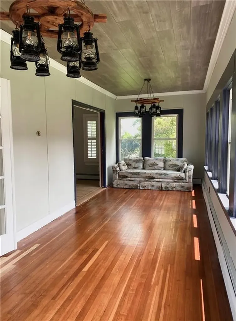 348 Bristol Ferry Road Portsmouth RI 02871