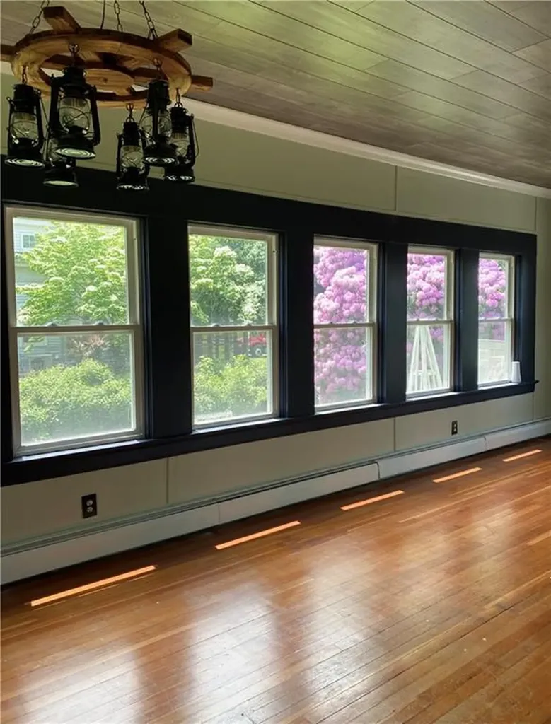 348 Bristol Ferry Road Portsmouth RI 02871