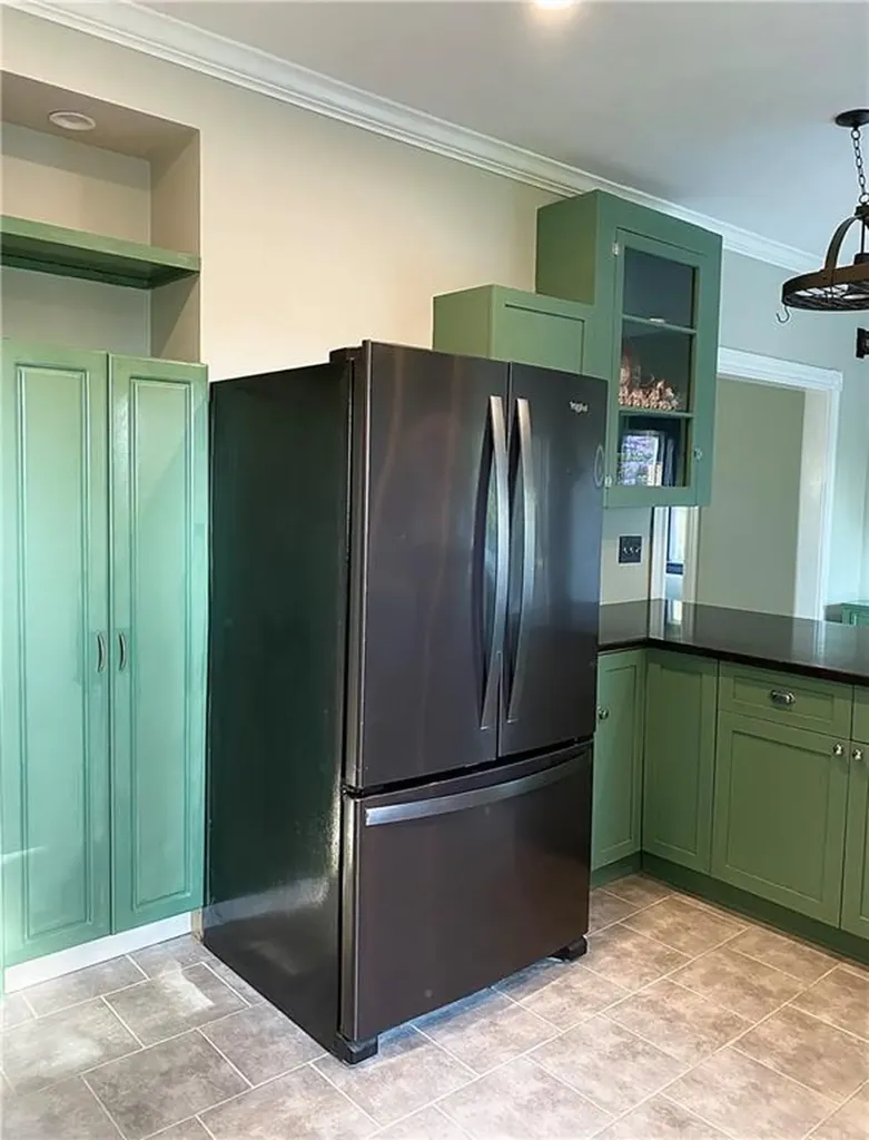 348 Bristol Ferry Road Portsmouth RI 02871