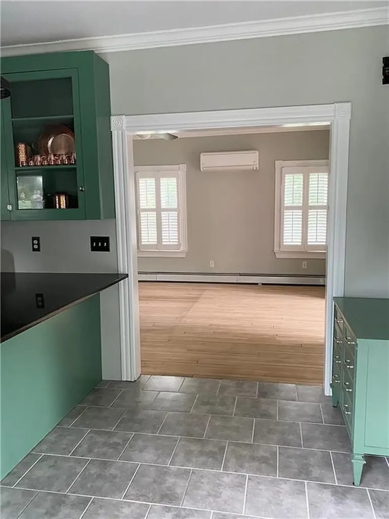 348 Bristol Ferry Road Portsmouth RI 02871