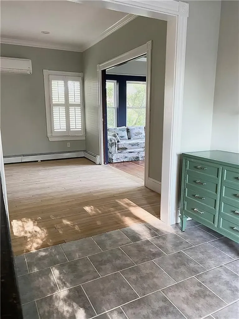 348 Bristol Ferry Road Portsmouth RI 02871