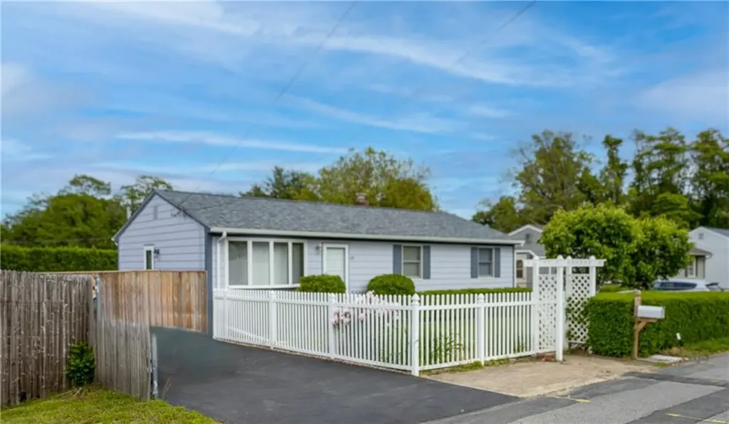 25 Bonaparte Street North Providence RI 02904