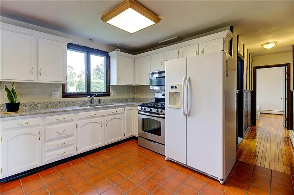 25 Bonaparte Street North Providence RI 02904