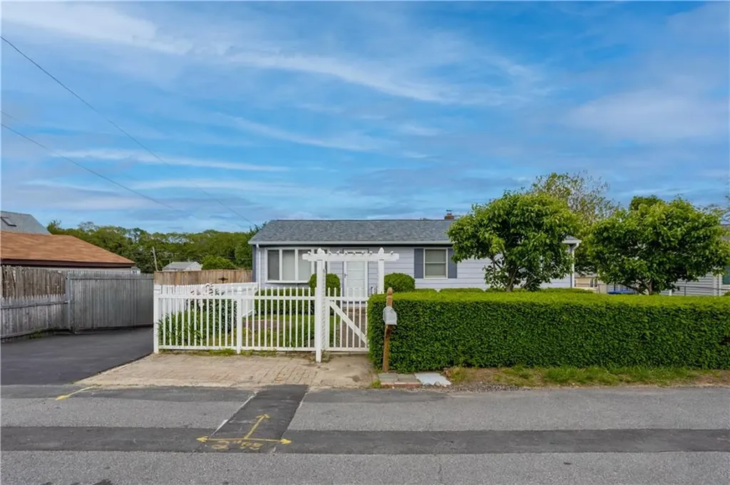 25 Bonaparte Street North Providence RI 02904