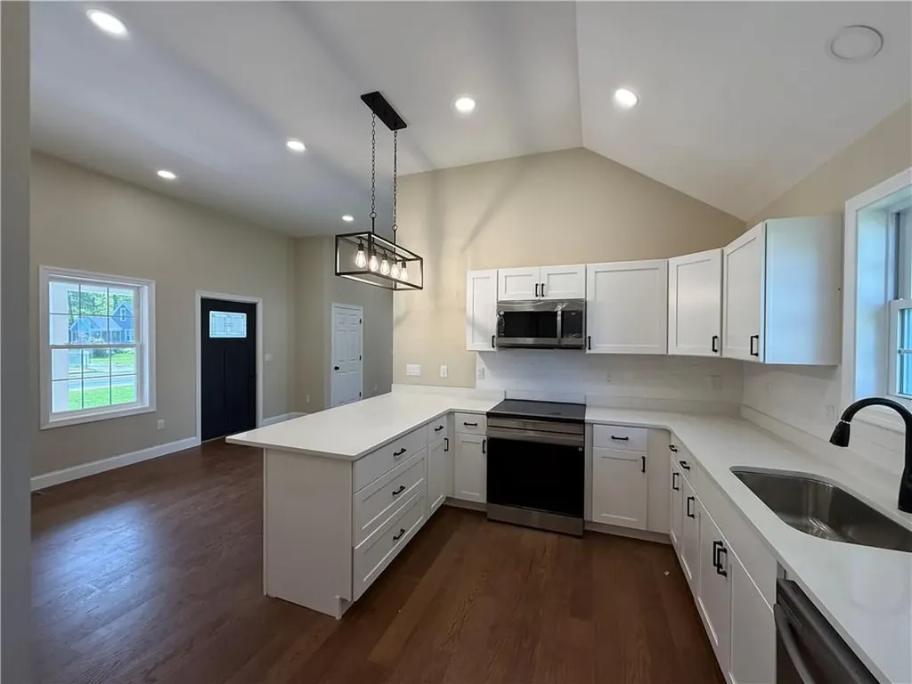 189 Pleasant View Avenue Smithfield RI 02917