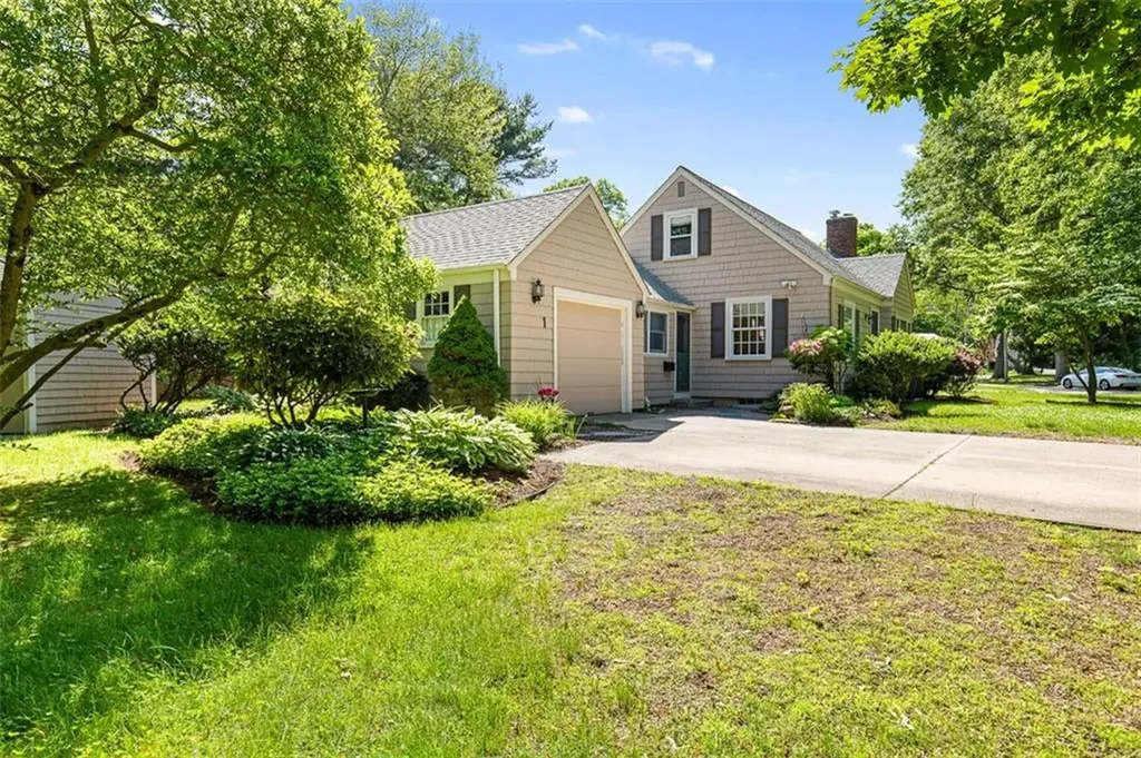 1 Joann Drive Barrington RI 02806